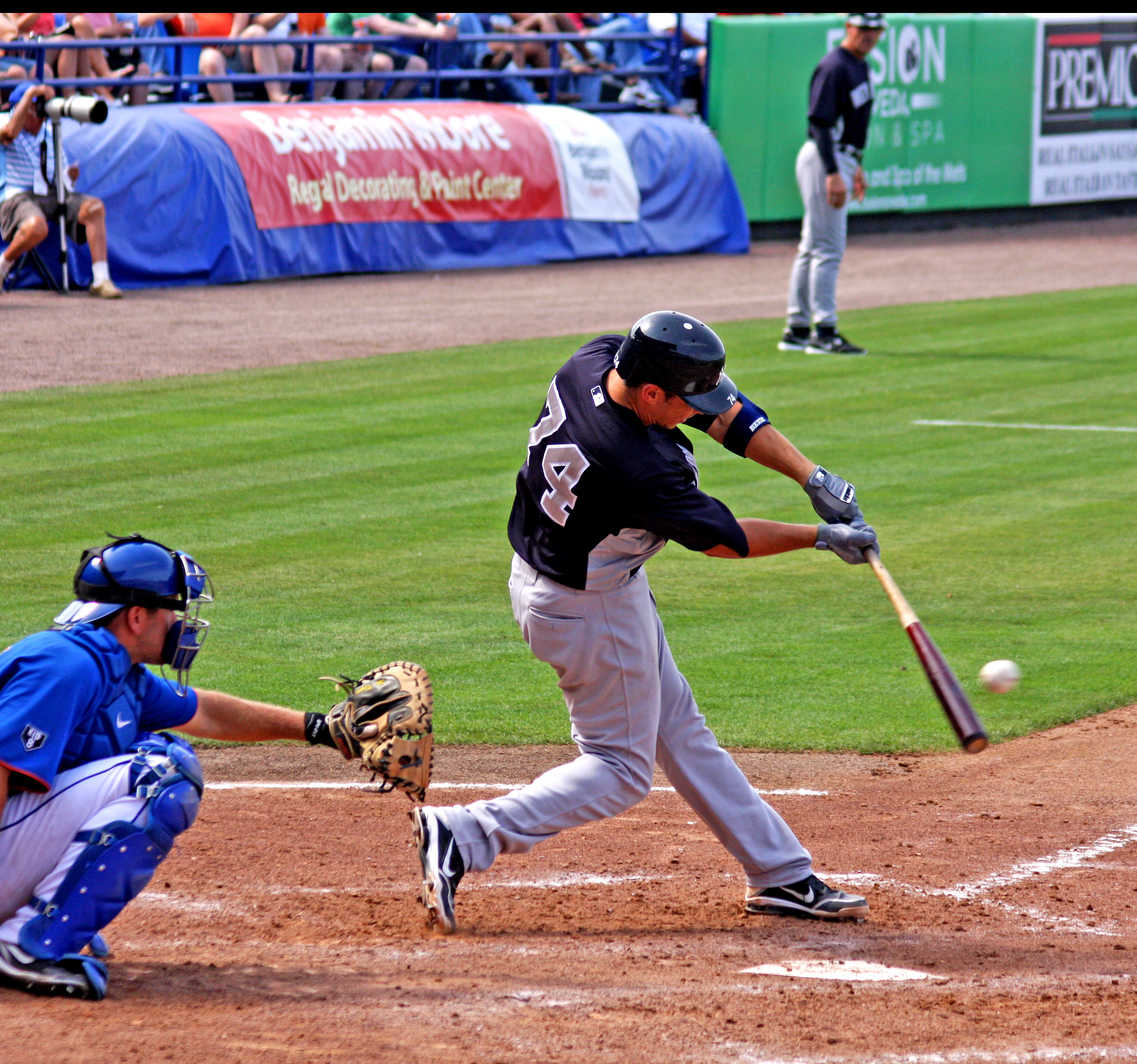 tips-for-hitting-a-baseball-slow-feet-equals-quick-hands